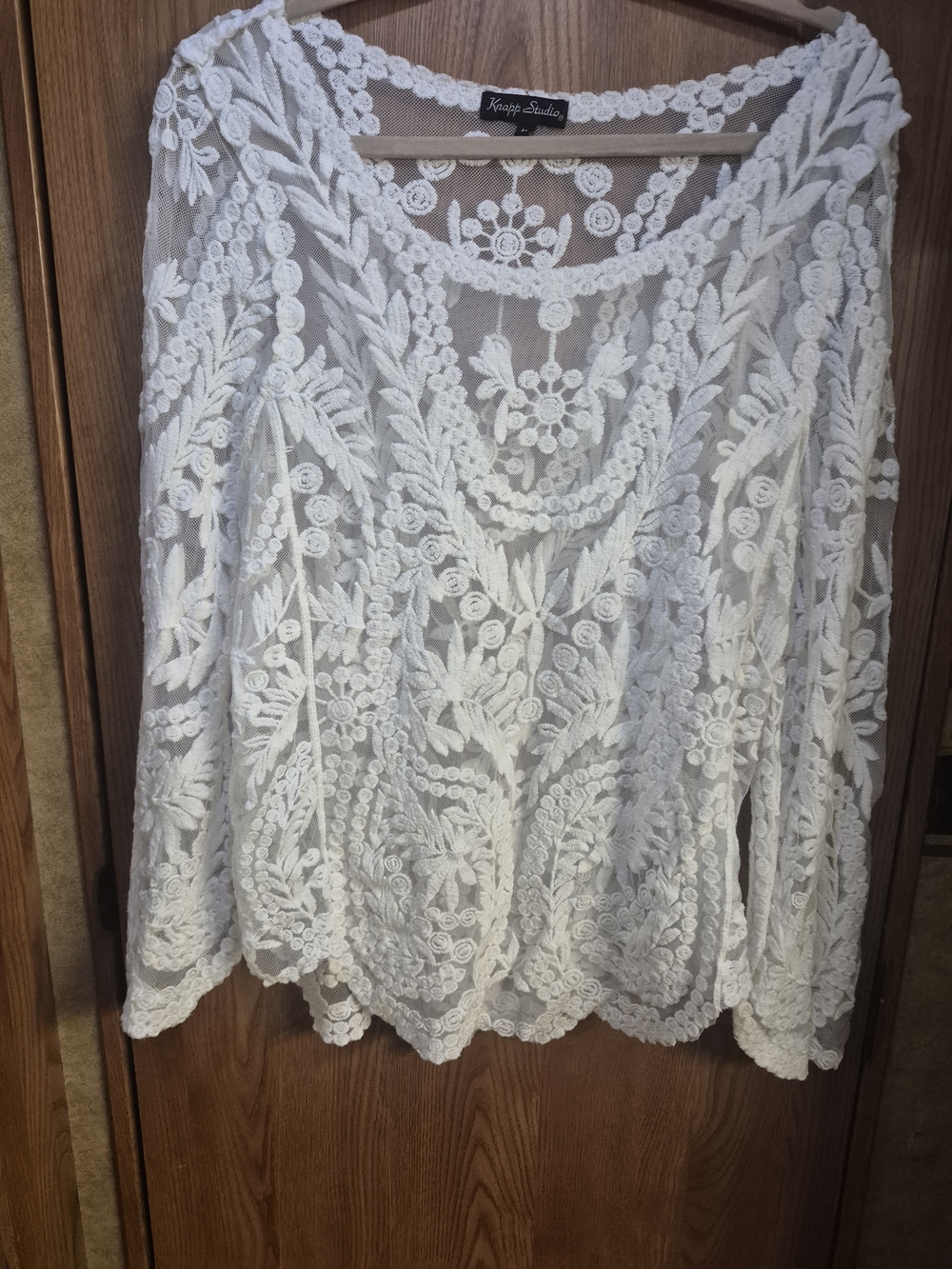 Knapp Studio White Floral Lace Crochet Top.  Box 49L
